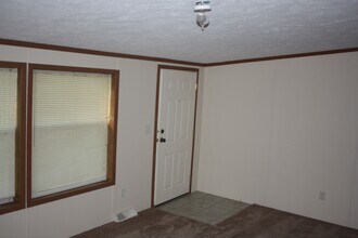 10500 21 Mile Rd in Sand Lake, MI - Building Photo - Building Photo