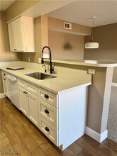 1150 N Buffalo Dr in Las Vegas, NV - Building Photo - Building Photo