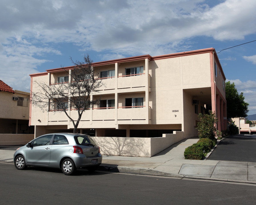 Dearborn Terrace Apartments in Northridge, CA - Building Photo