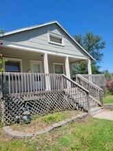 610 E Albert Ave in Independence, MO - Building Photo - Building Photo