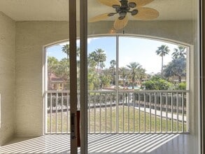 4763 Travini Cir, Unit 114 in Sarasota, FL - Building Photo - Building Photo