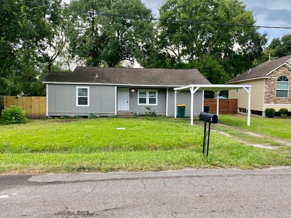 942 Oakstone St in Houston, TX - Building Photo