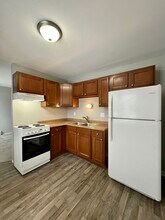 1770 St Johns Blvd in Lincoln Park, MI - Building Photo - Building Photo