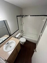 1307 Honeytree Ln W, Unit Apartment in Lakeland, FL - Building Photo - Building Photo