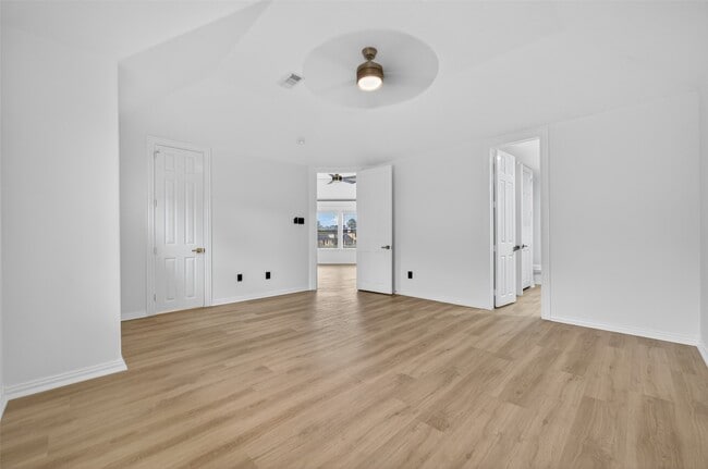 property at 2019 Bendstone Cir