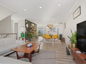 22 Brentwood Cir in Danbury, CT - Building Photo - Building Photo