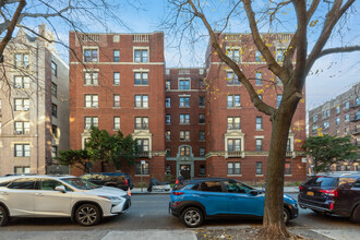 1900 Albemarle Rd in Brooklyn, NY - Building Photo - Building Photo