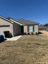 1611 Simmons St in Good Hope, AL - Building Photo - Building Photo