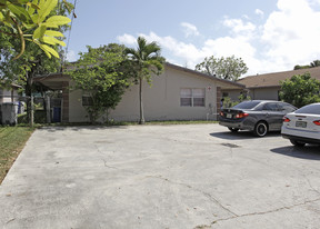 200 NW 7th St in Pompano Beach, FL - Foto de edificio - Building Photo