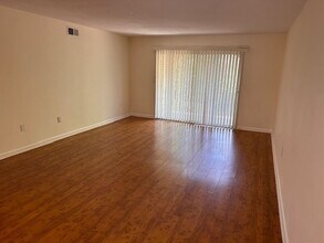 5516 Lakeshore Dr in Columbia, SC - Building Photo - Building Photo