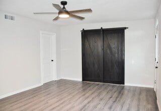 114 Yates St in Mount Vernon, TX - Building Photo - Building Photo