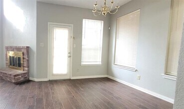1122 Colbert Ln in Duncanville, TX - Building Photo - Building Photo