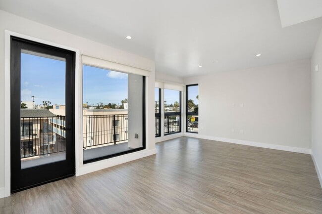 5550 Bonner Ave in Los Angeles, CA - Building Photo - Building Photo