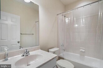 22569 Norwalk Square in Ashburn, VA - Building Photo - Building Photo