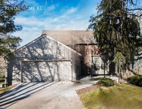 4406 W 111th Terrace in Leawood, KS - Building Photo