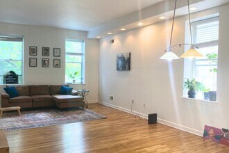 1810 Calvert St NW, Unit 1 in Washington, DC - Foto de edificio - Building Photo