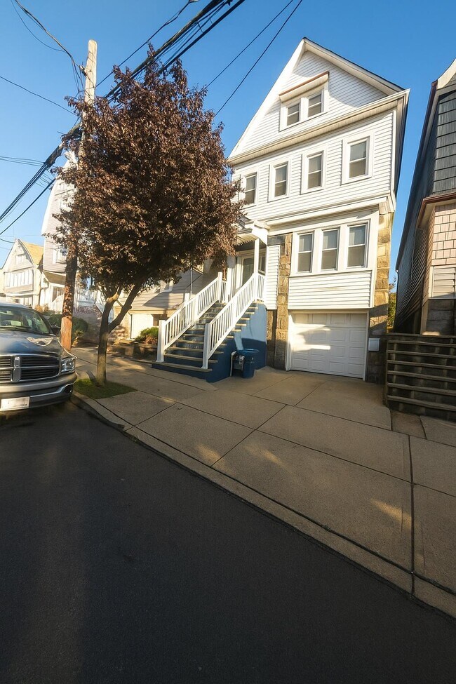 property at 40 E 36th St