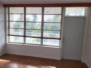 3181 S Ocean Dr in Hallandale Beach, FL - Building Photo - Building Photo