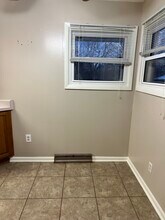 175 Woodland Dr in Madison Heights, VA - Building Photo - Building Photo