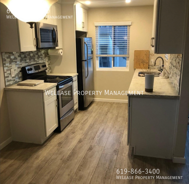10332 Caminito Aralia in San Diego, CA - Building Photo - Building Photo