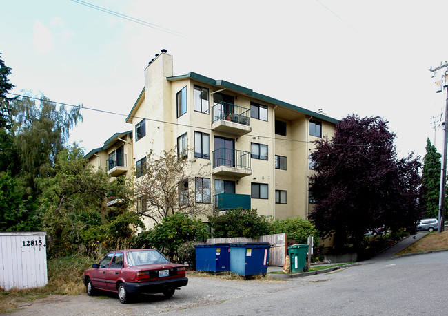 Bitter Lake Vista Apartments in Seattle, WA - Building Photo - Building Photo