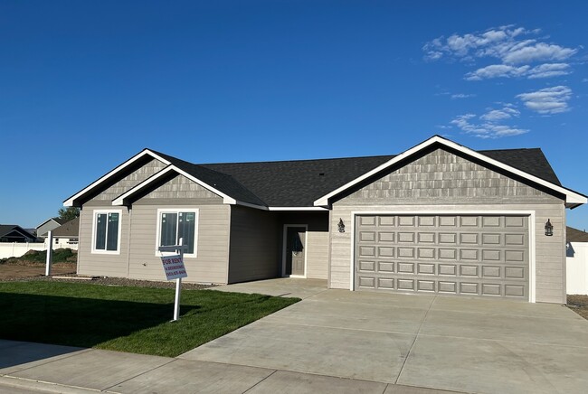 property at 2011 S 61st Ave