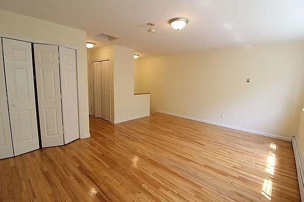 65 Cooper St in New York, NY - Building Photo - Building Photo