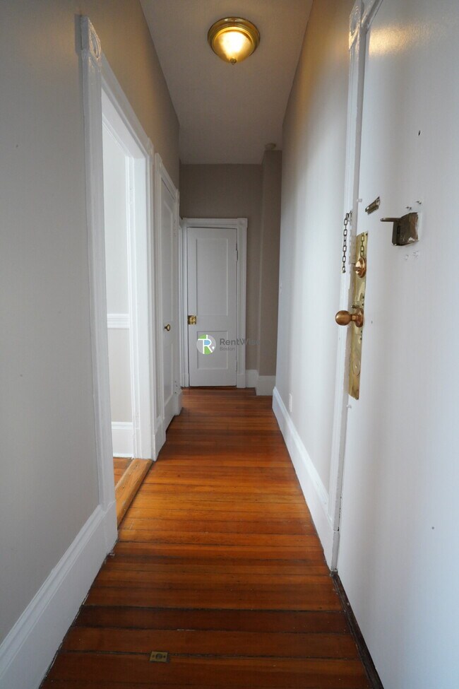 56 Gardner St