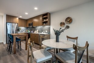 Arlo in Seattle, WA - Building Photo