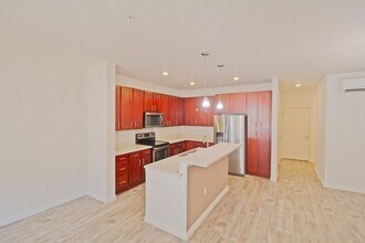 550 Kamaaha Ave in Kapolei, HI - Building Photo - Building Photo