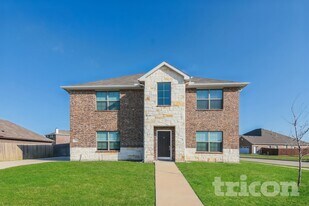 523 Long Prairie Dr in Royse City, TX - Building Photo
