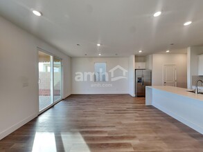7937 Banquero Ct in Las Vegas, NV - Building Photo - Building Photo