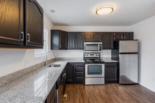 Village of Amesbury in Coraopolis, PA - Building Photo