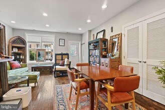 1018 13th St SE in Washington, DC - Building Photo - Building Photo