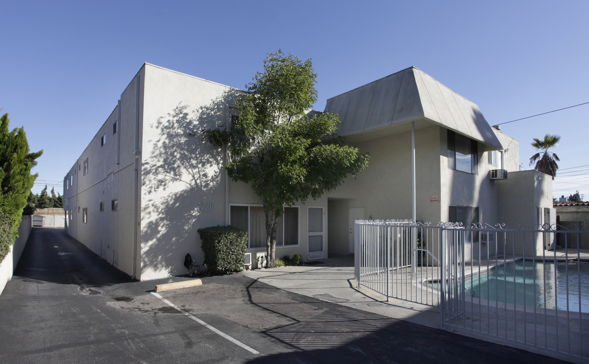 6226 Craner Ave in North Hollywood, CA - Foto de edificio