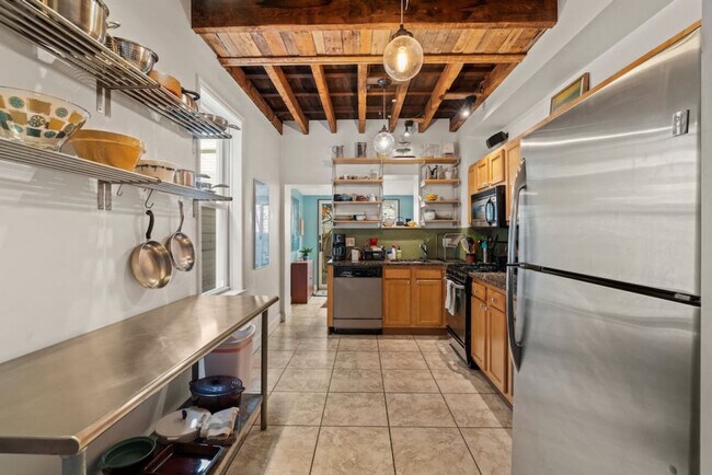 2949 Poplar St in Philadelphia, PA - Building Photo - Building Photo