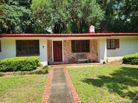 7 SW 26th St in Gainesville, FL - Building Photo