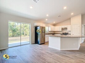 303 Chiquita Blvd N in Cape Coral, FL - Building Photo