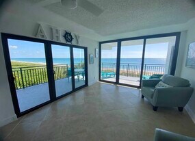 10102 S Ocean Dr, Unit 401A in Jensen Beach, FL - Building Photo