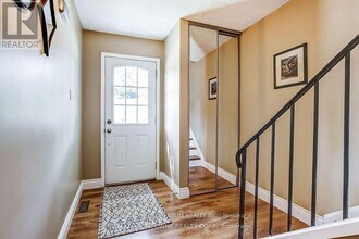 1055 Shawnmarr Rd in Mississauga, ON - Building Photo - Building Photo