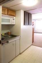 Corporate Manor Apartments in Buffalo, NY - Building Photo - Interior Photo