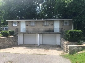 1300 S Appleton Ave in Independence, MO - Building Photo