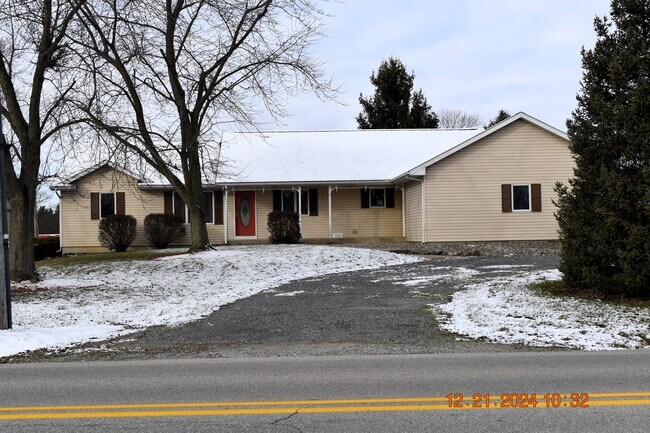 property at 421 W Hamilton Rd N