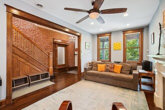 519 8th St NE in Washington, DC - Foto de edificio - Building Photo