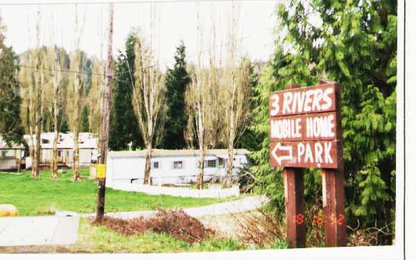 3 Rivers Mobile Home Park in Snohomish, WA - Building Photo