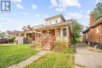 1531 Windsor Ave in Windsor, ON - Building Photo - Building Photo