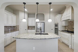5720 Eagle Mountain Dr in Argyle, TX - Building Photo - Building Photo