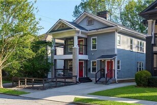 287 MacKenzie Dr NE in Atlanta, GA - Building Photo