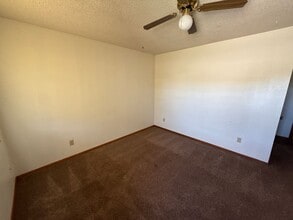 1517 S Avenue I in Portales, NM - Building Photo - Building Photo