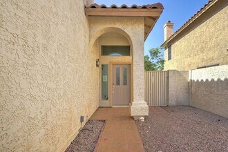 8804 E Charter Oak Dr in Scottsdale, AZ - Building Photo - Building Photo